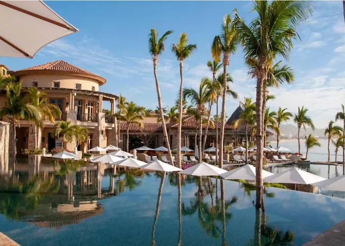 1 Bd 5-star Beachfront Paradise