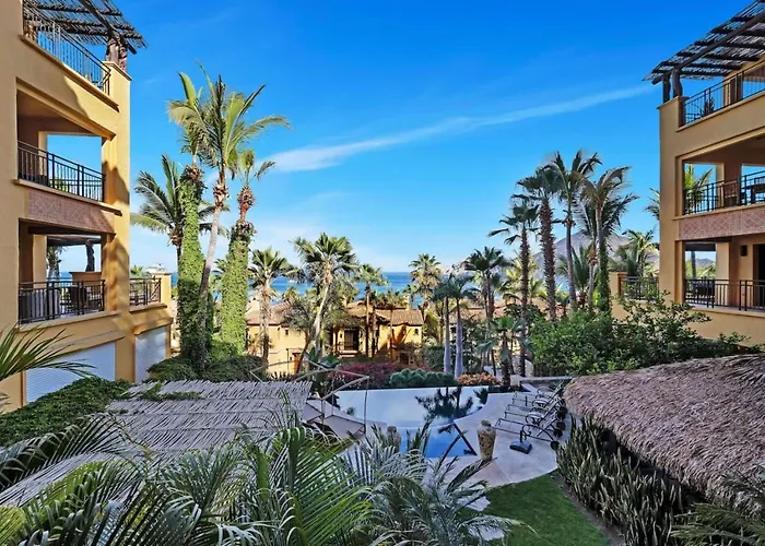 1 Bd 5-star Beachfront Paradise Сasa de vacaciones